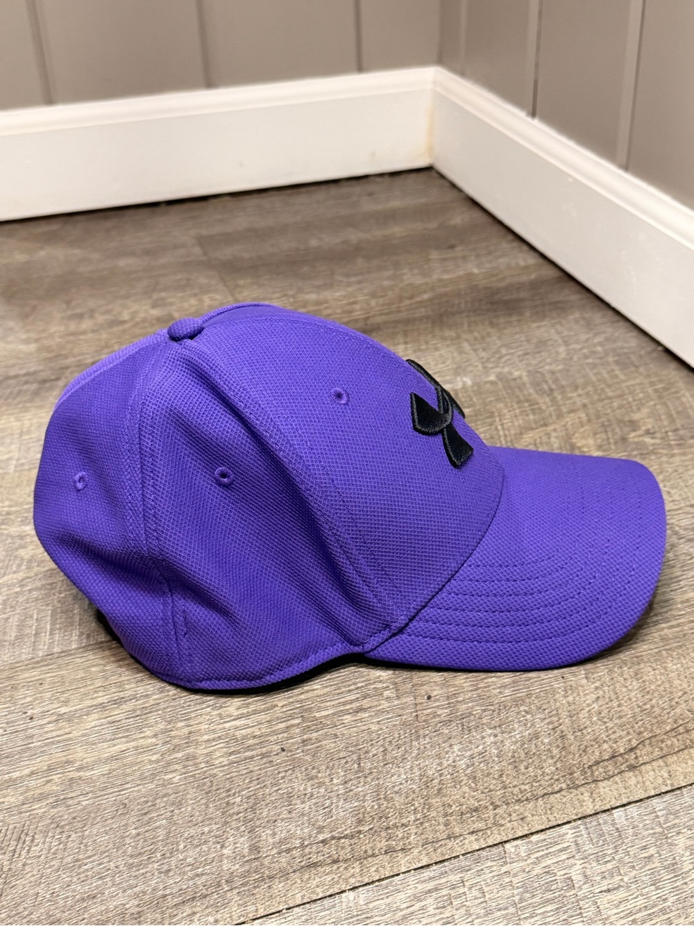 Under Armour Purple Cap with Black Logo - Picture 4 of 6